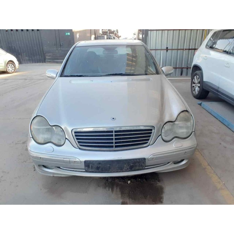mercedes-benz clase c (w203) berlina del año 2002