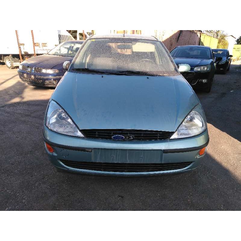 ford focus berlina (cak) del año 2000