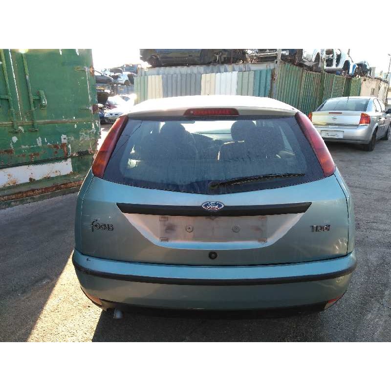 ford focus berlina (cak) del año 2000