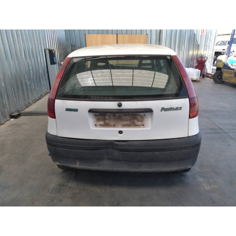 fiat punto berlina (176) del año 1999
