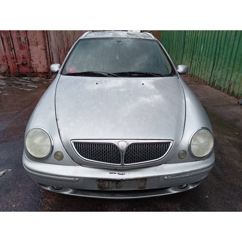 lancia lybra station wagon del año 2001