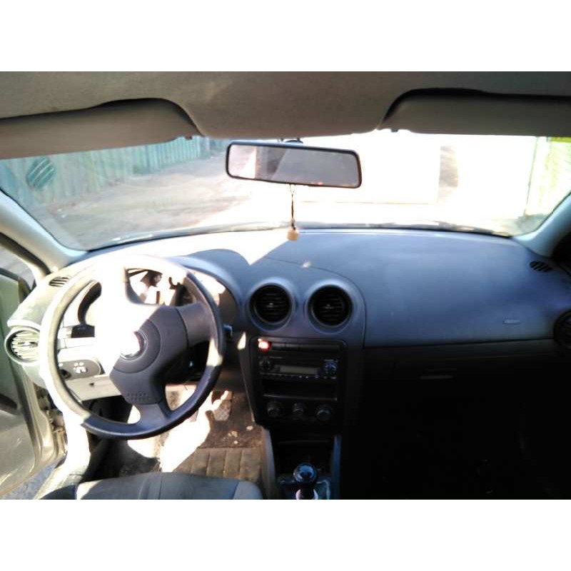 seat ibiza (6l1) del año 2004