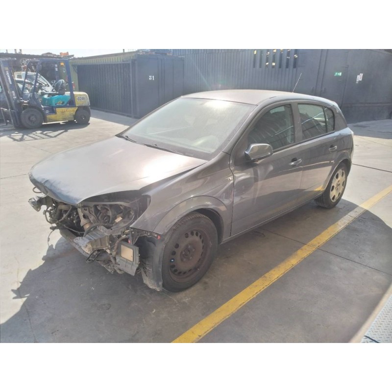 opel astra h berlina del año 2004