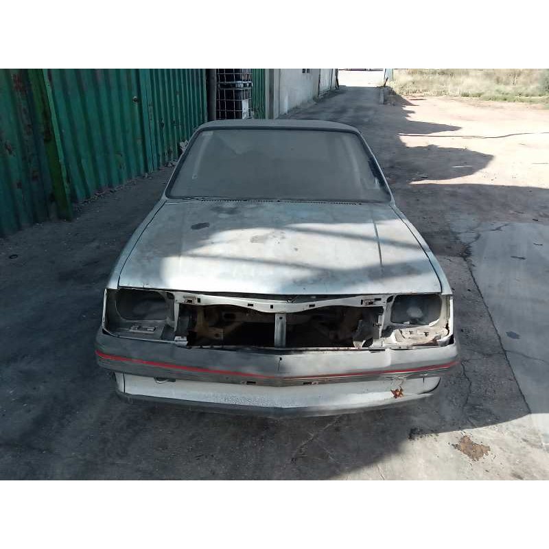 opel corsa a del año 1985