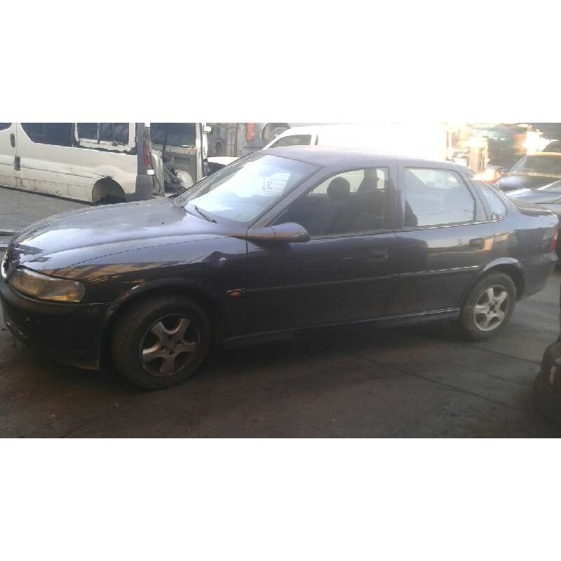 opel vectra b berlina del año 1996