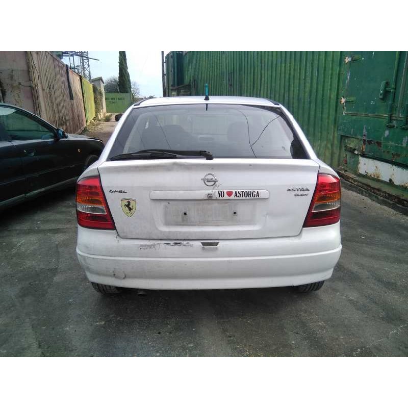 opel astra g berlina del año 1999