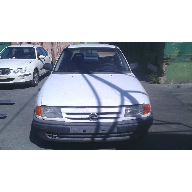 opel astra f berlina del año 1993