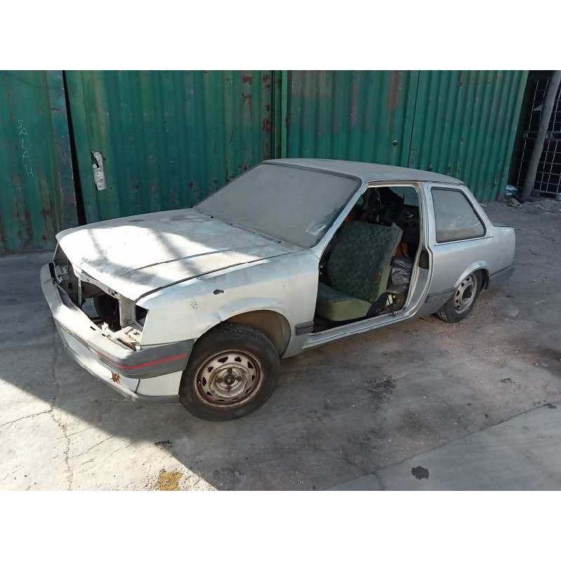 opel corsa a del año 1985