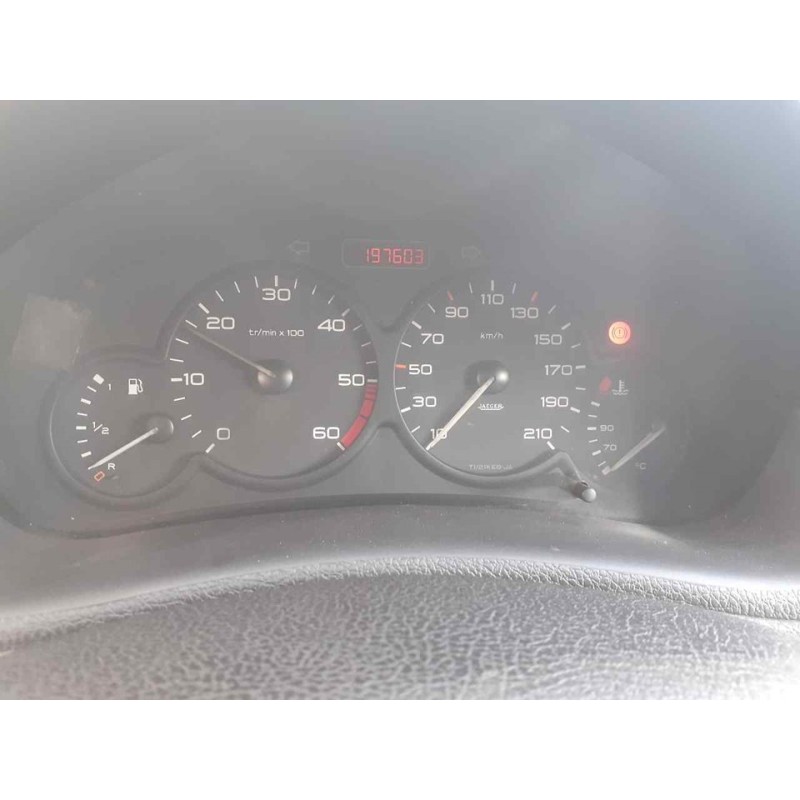 peugeot 206 berlina del año 2001