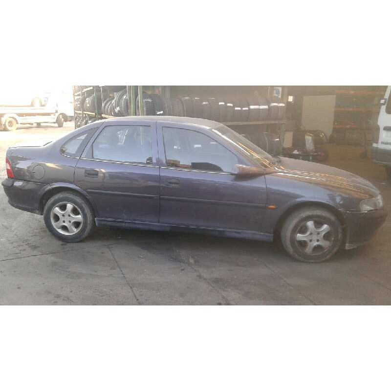 opel vectra b berlina del año 1996