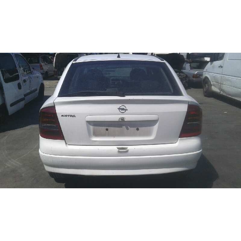 opel astra g berlina del año 2003