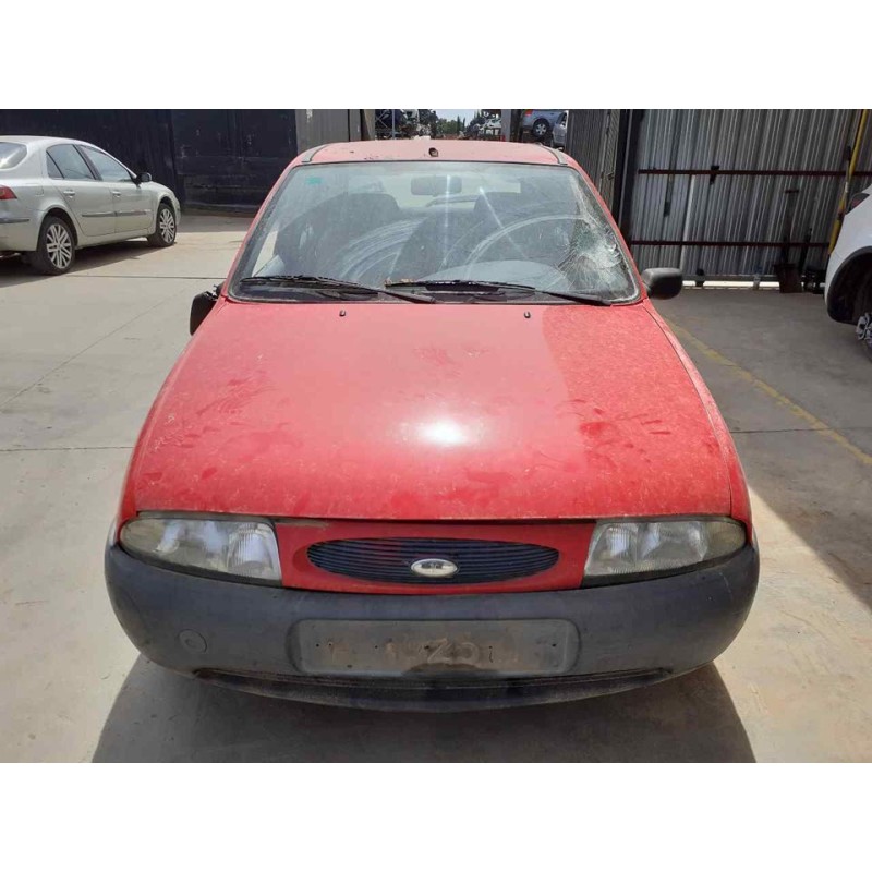 ford fiesta berlina del año 1996