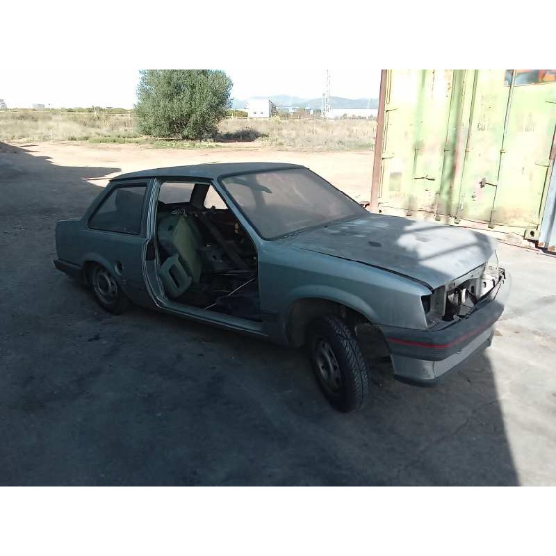 opel corsa a del año 1985