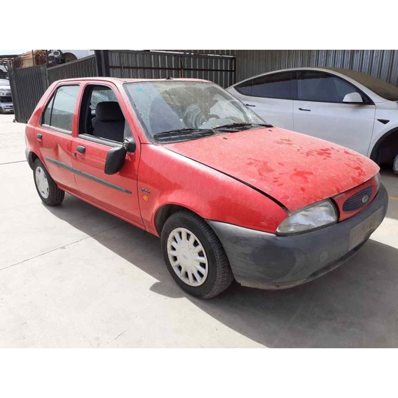 ford fiesta berlina del año 1996