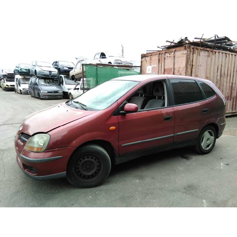 nissan almera tino (v10m) del año 2001