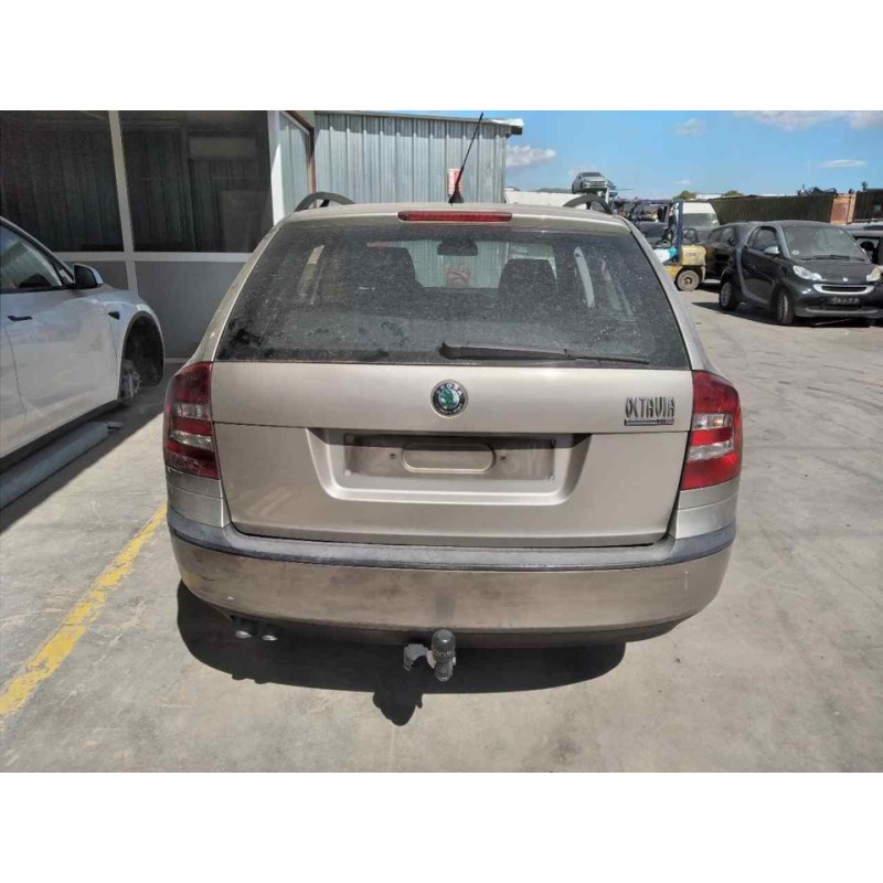 skoda octavia combi (1z5) del año 2005