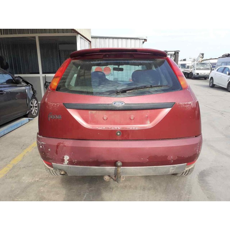 ford focus berlina (cak) del año 2001