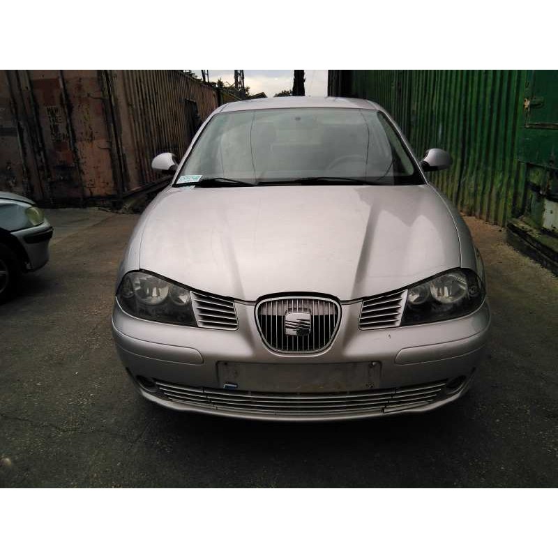 seat ibiza (6l1) del año 2002