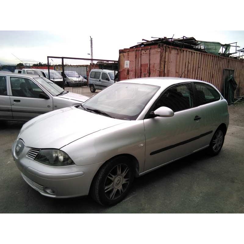 seat ibiza (6l1) del año 2002