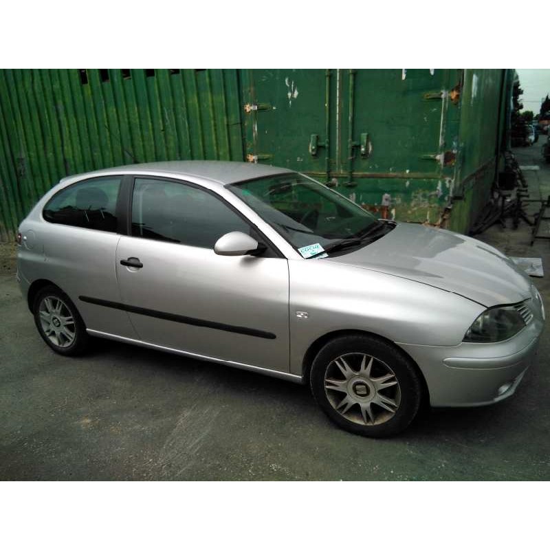 seat ibiza (6l1) del año 2002