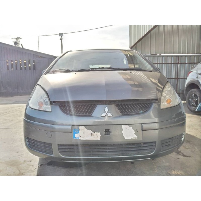 mitsubishi colt berlina 5 (z30a) del año 2004