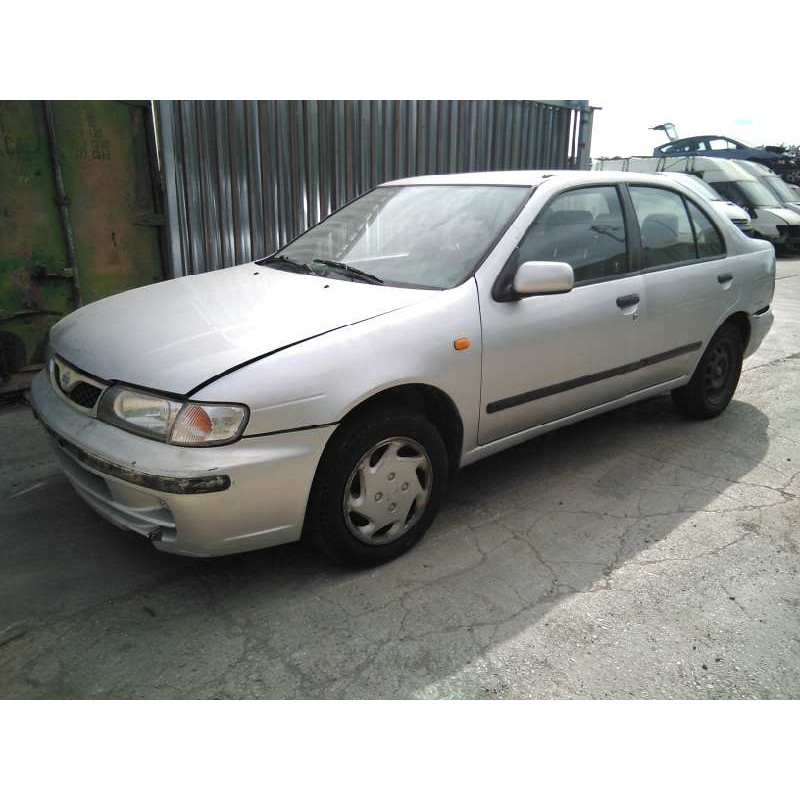 nissan almera (n15) del año 1999