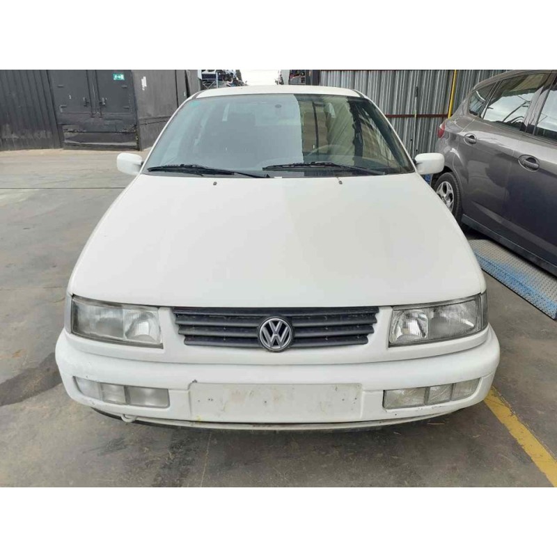 volkswagen passat berlina (3a2) del año 1996
