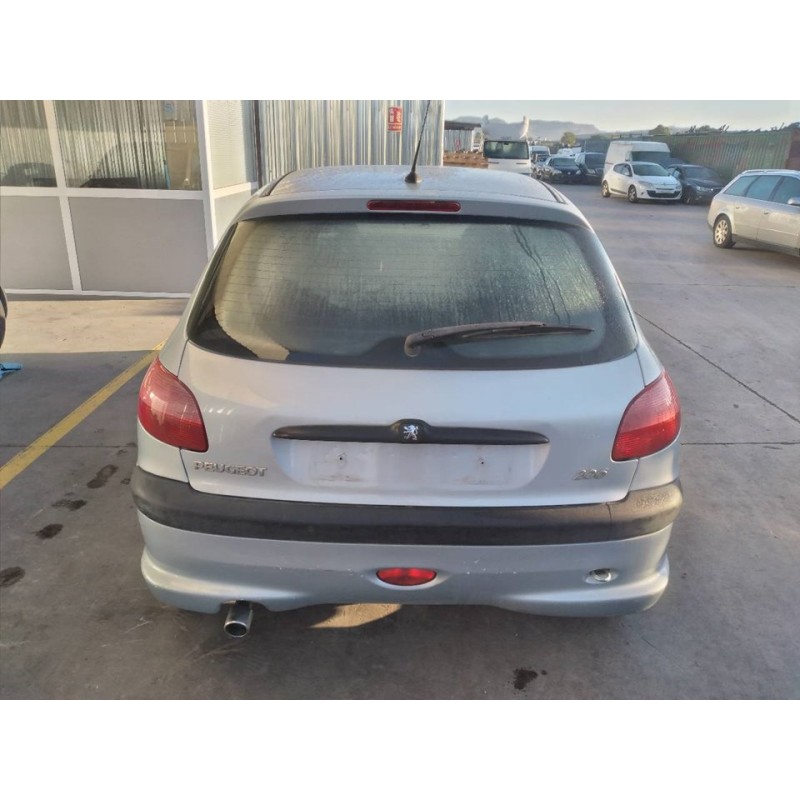 peugeot 206 berlina del año 2003