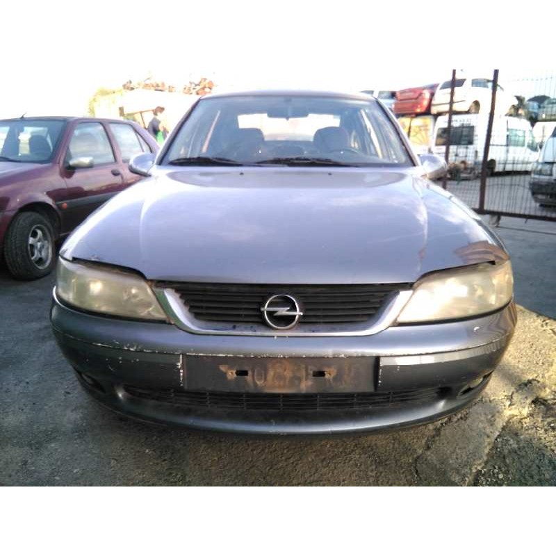 opel vectra b berlina del año 2001