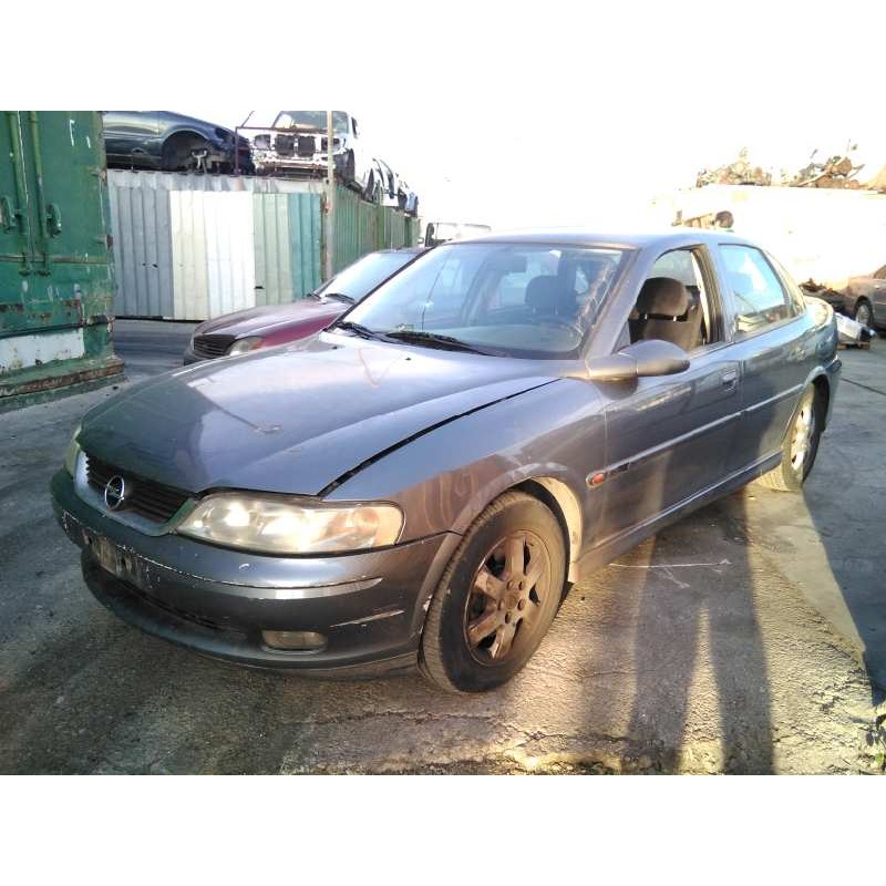 opel vectra b berlina del año 2001