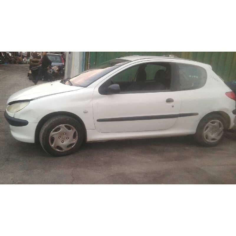 peugeot 206 berlina del año 2002