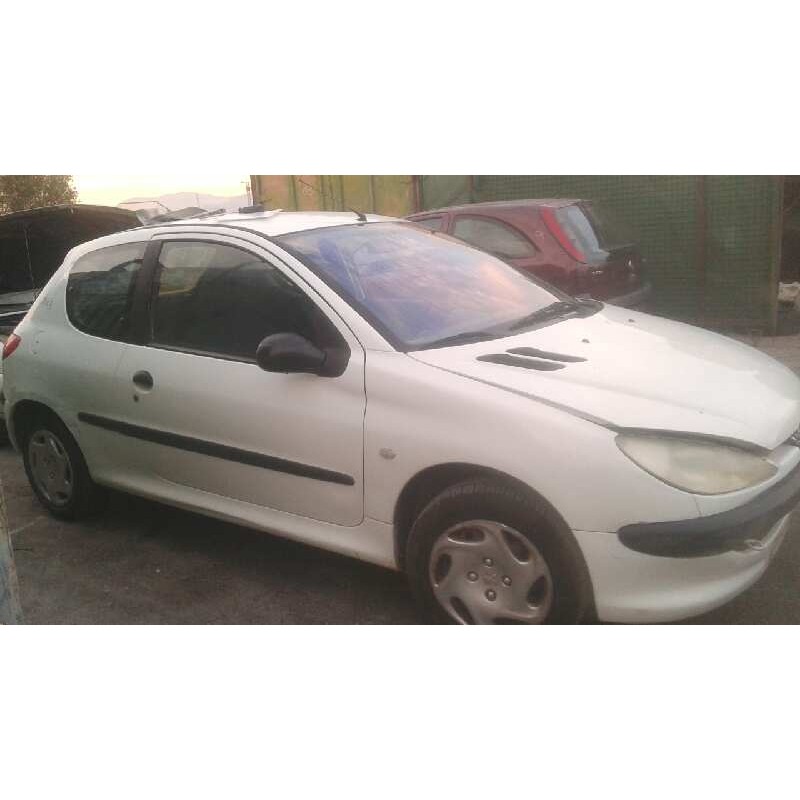 peugeot 206 berlina del año 2002
