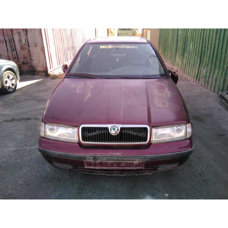 skoda octavia berlina (1u2) del año 1997