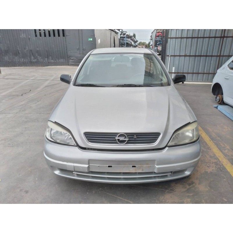 opel astra g berlina del año 2001