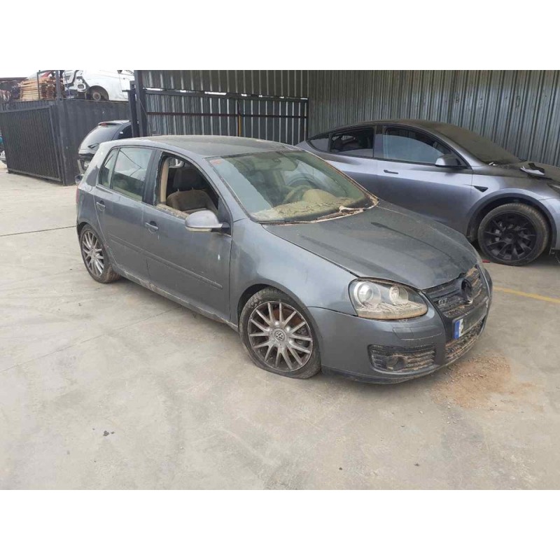 volkswagen golf v berlina (1k1) del año 2007