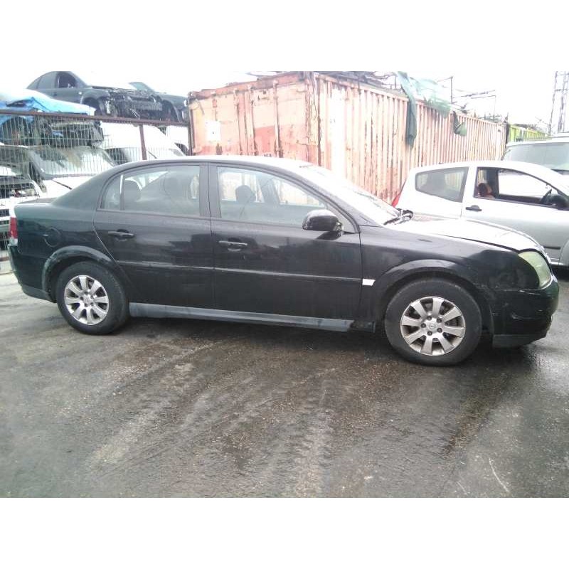 opel vectra c berlina del año 2004