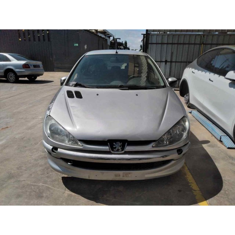 peugeot 206 berlina del año 2004