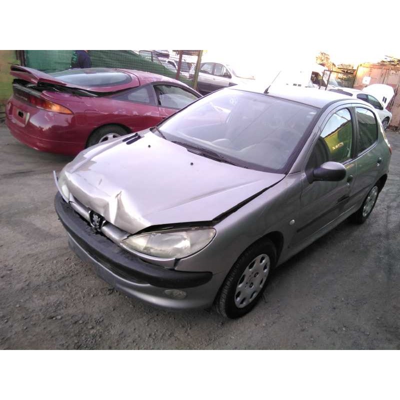 peugeot 206 berlina del año 2001