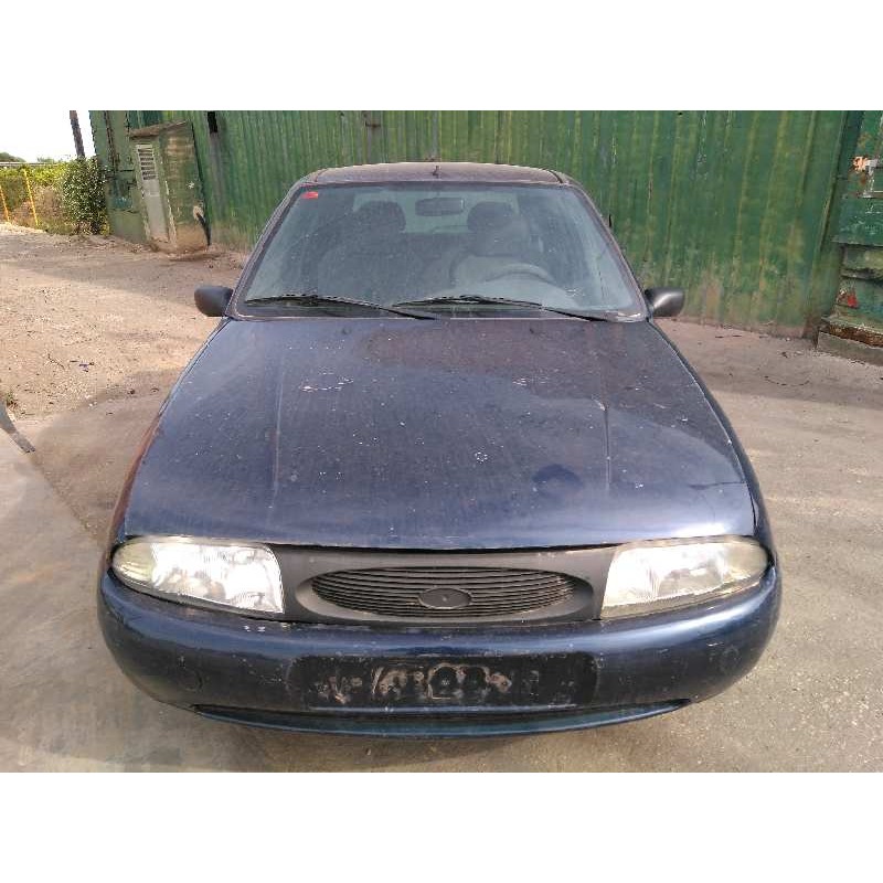 ford fiesta berlina del año 1998