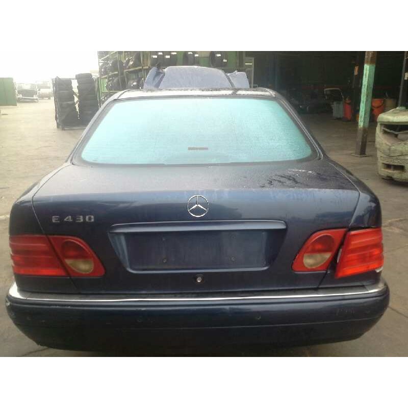 mercedes-benz clase e (w210) berlina del año 1999