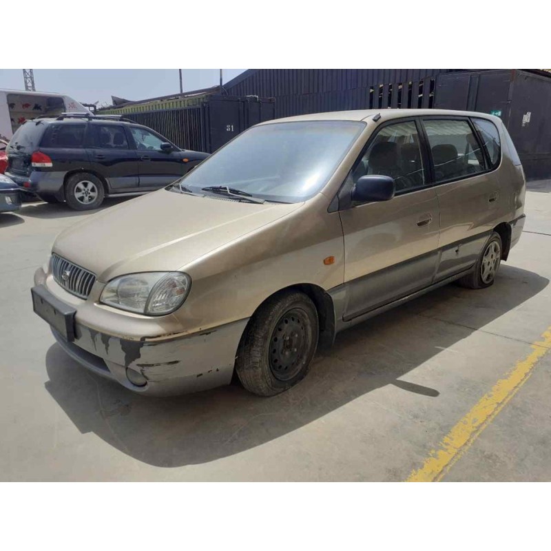 kia carens del año 2001