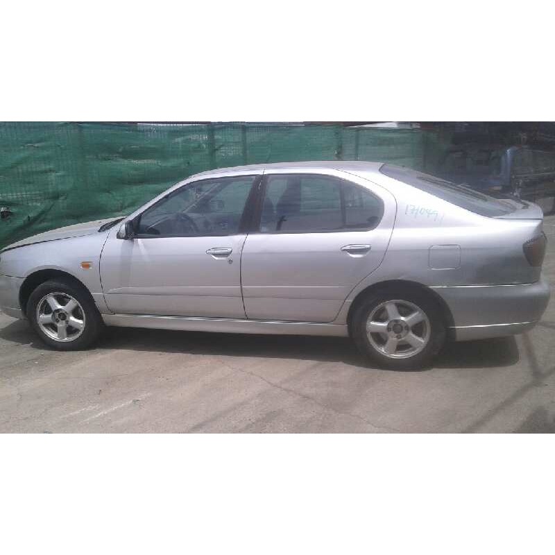 nissan primera berlina (p11) del año 2001