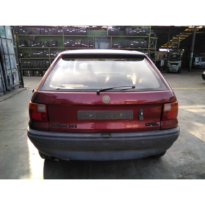 opel astra f berlina del año 1993