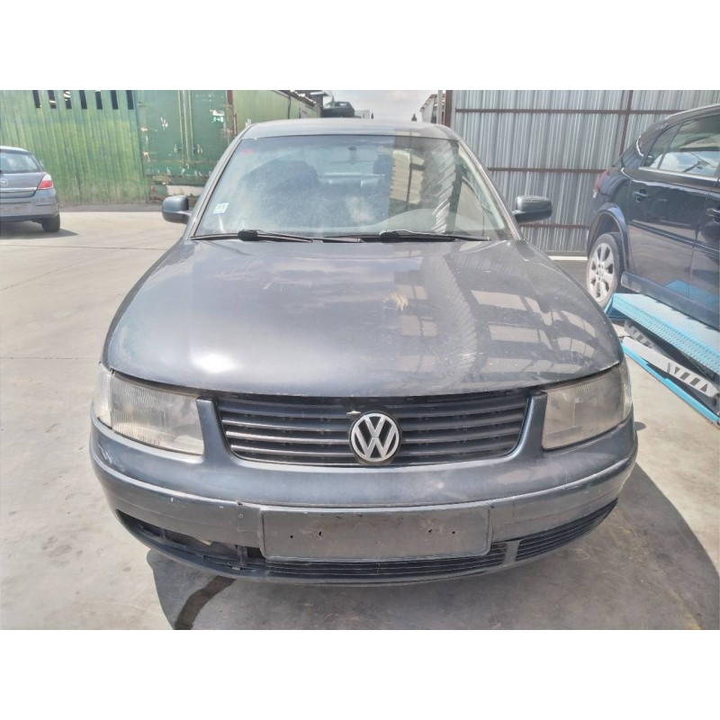 volkswagen passat berlina (3b2) del año 1999