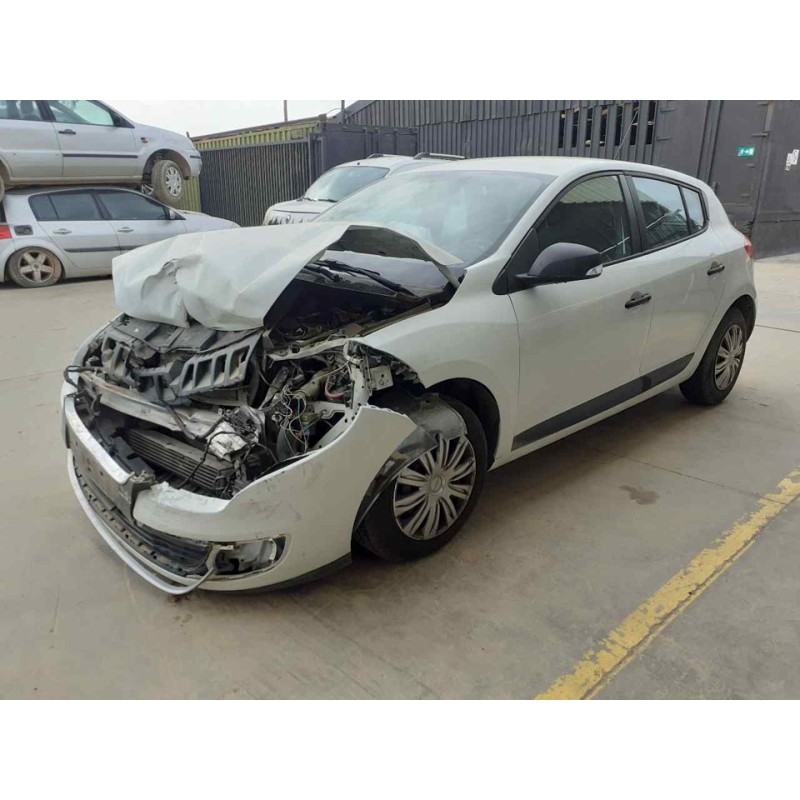 renault megane iii berlina 5 p del año 2013