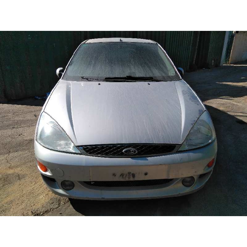 ford focus berlina (cak) del año 2001