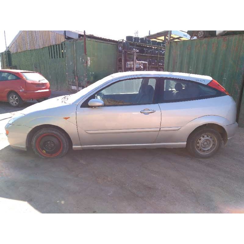ford focus berlina (cak) del año 2001