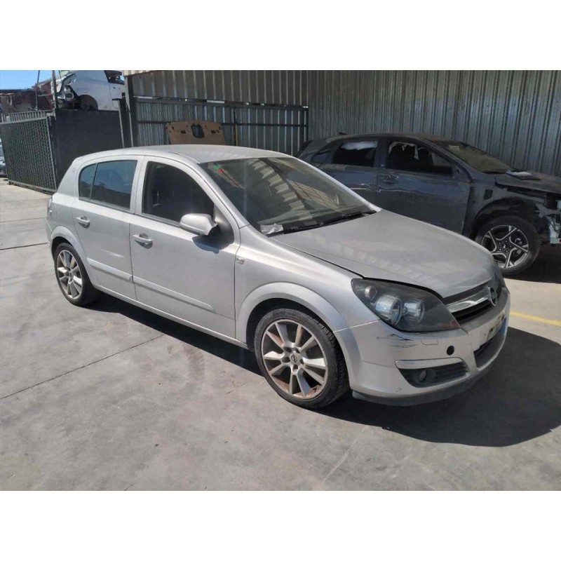 opel astra h berlina del año 2005