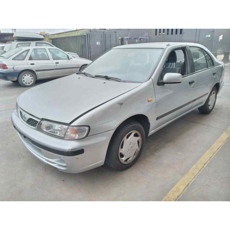 nissan almera (n15) del año 1999