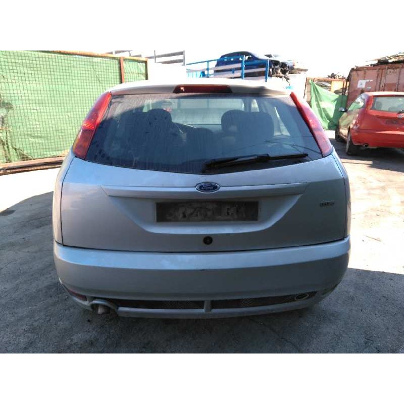ford focus berlina (cak) del año 2001